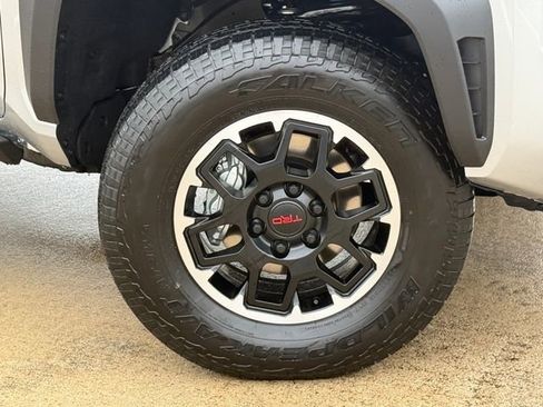 Used 2026 Toyota Tacoma TRD Off-Road AWD/4WD image 2