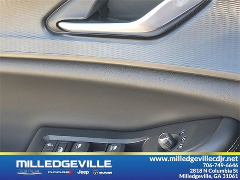 New 2024 Jeep Grand Cherokee L Altitude image 29