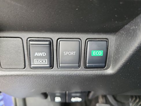 Used 2021 Nissan Rogue Sport S image 31