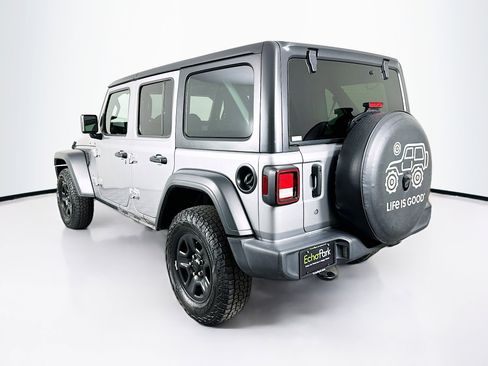 Used 2018 Jeep Wrangler Unlimited Sport image 5