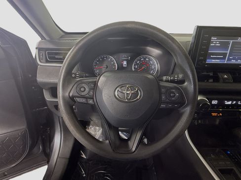 Used 2021 Toyota RAV4 XLE image 13