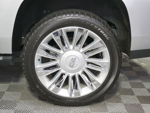 Used 2020 Cadillac Escalade Platinum AWD/4WD image 20