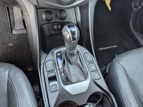 Used 2018 Hyundai Santa Fe Limited image 15