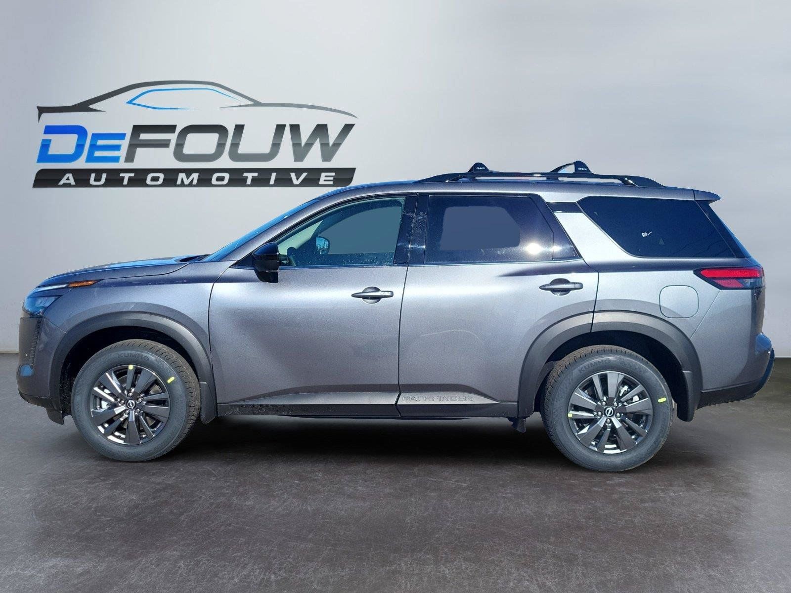 Used 2026 Nissan Pathfinder SV AWD/4WD image 6