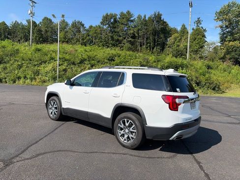 Used 2023 GMC Acadia SLT AWD/4WD image 7