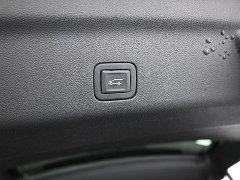 Used 2024 Chevrolet Suburban LT AWD/4WD image 42
