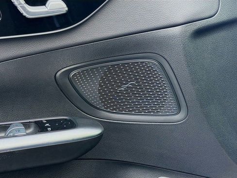 Used 2025 Mercedes-Benz C 300 Sedan image 24