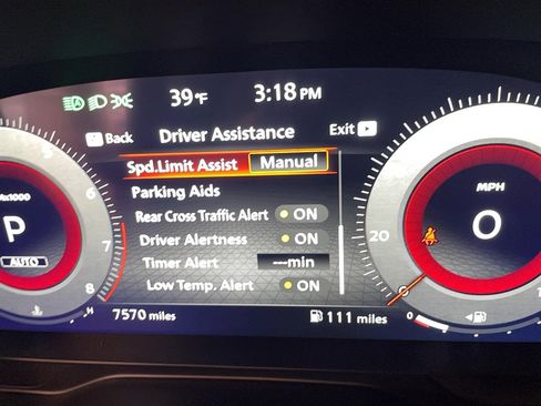 Used 2025 Nissan Pathfinder Platinum AWD/4WD image 11