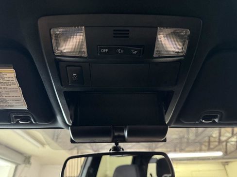 Used 2017 Toyota Tacoma TRD Sport image 25