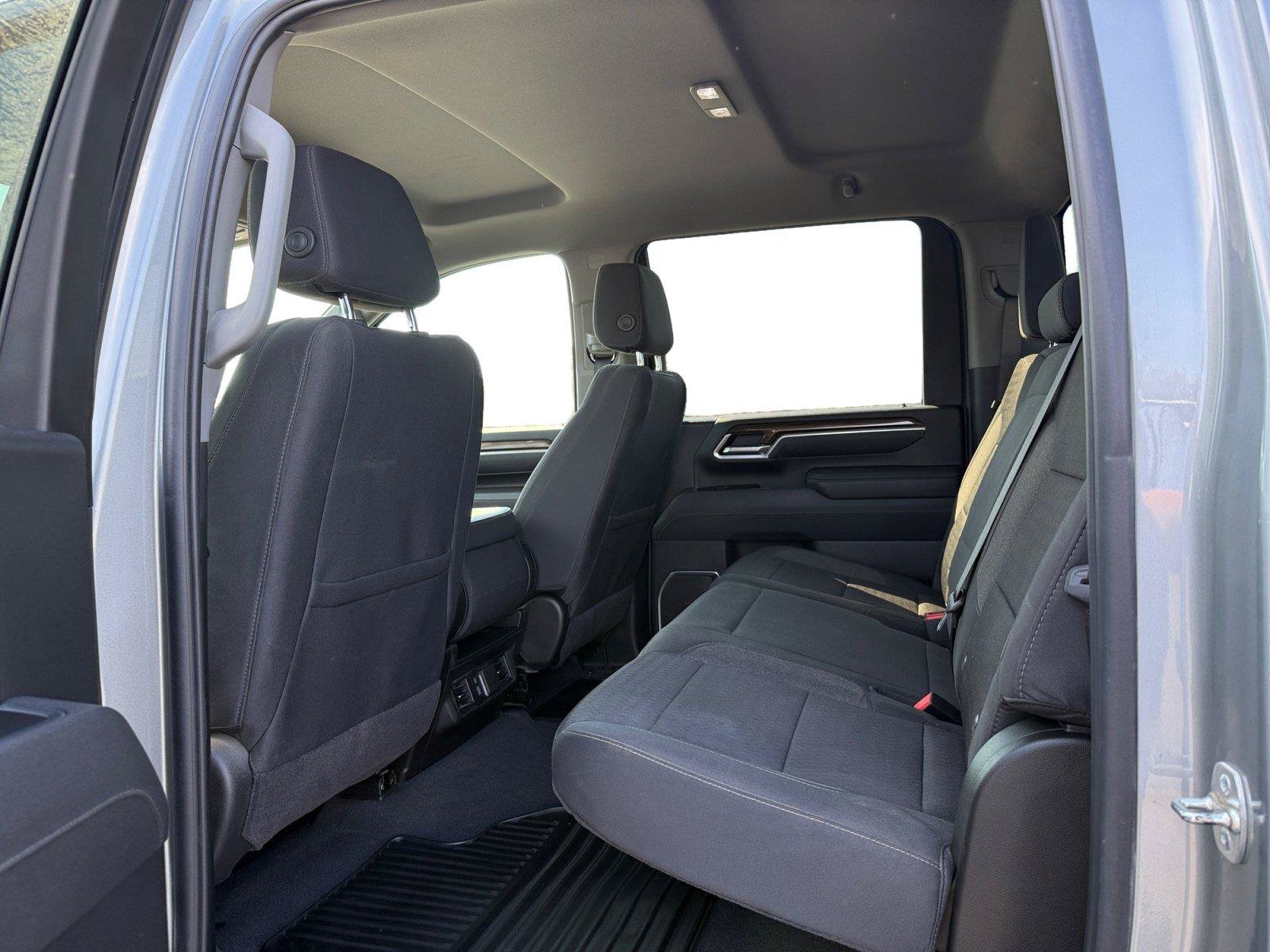 Used 2025 Chevrolet Silverado 2500 LT w/ Convenience Package AWD/4WD image 19