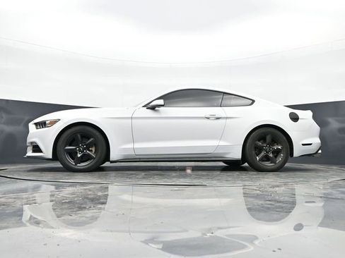Used 2015 Ford Mustang Coupe image 35