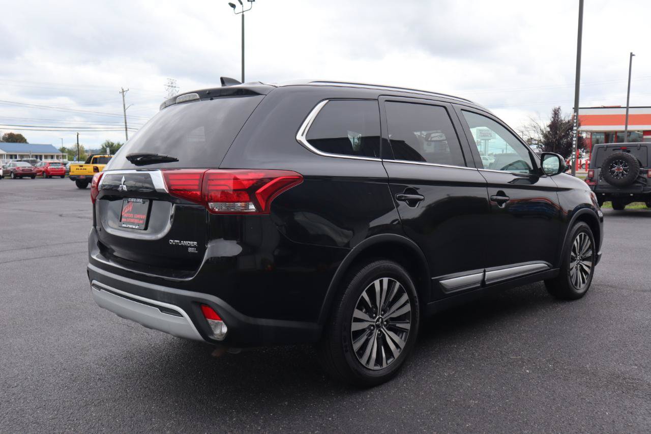 Used 2019 Mitsubishi Outlander SEL AWD/4WD image 9