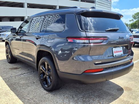 Certified 2025 Jeep Grand Cherokee L Laredo RWD image 4