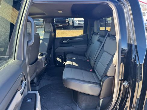 Used 2022 Chevrolet Silverado 1500 ZR2 w/ Technology Package image 12