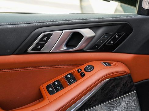 Used 2025 BMW X5 M60i image 10