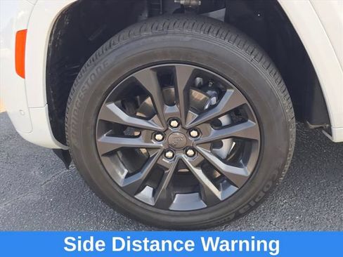 Used 2026 Jeep Grand Cherokee Limited AWD/4WD image 29