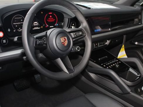 New 2026 Porsche Cayenne image 4