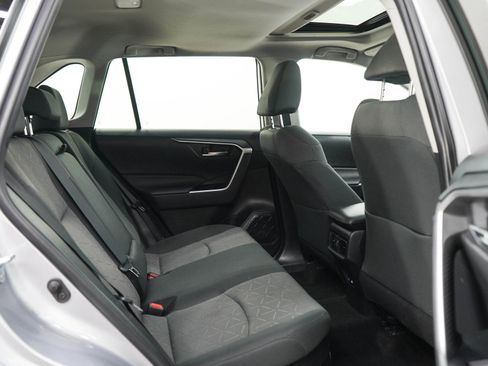 Used 2022 Toyota RAV4 XLE w/ Convenience Package AWD/4WD image 12
