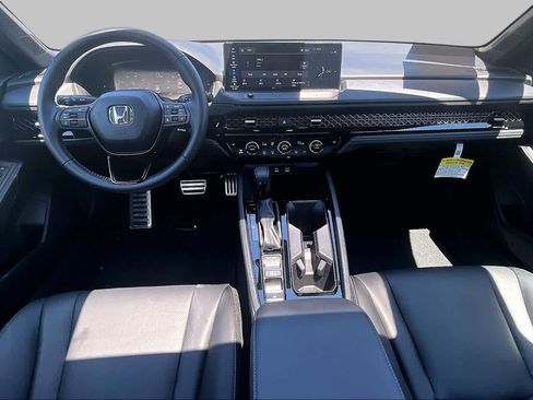 Used 2025 Honda Accord Sport image 16