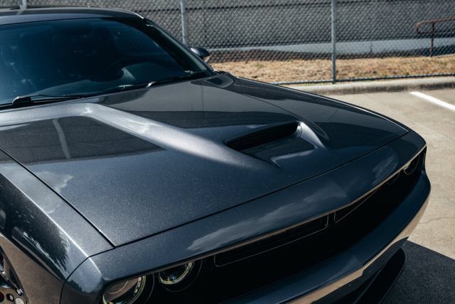 Used 2015 Dodge Challenger SRT w/ Technology Group RWD image 29