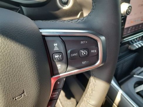 Used 2026 RAM 1500 Big Horn AWD/4WD image 15