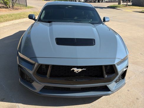 Used 2025 Ford Mustang GT Premium RWD image 2
