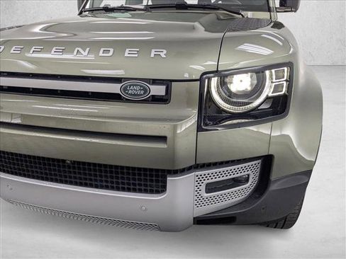 Used 2025 Land Rover Defender 110 S image 23