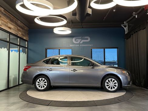 Used 2019 Nissan Sentra SV FWD image 2