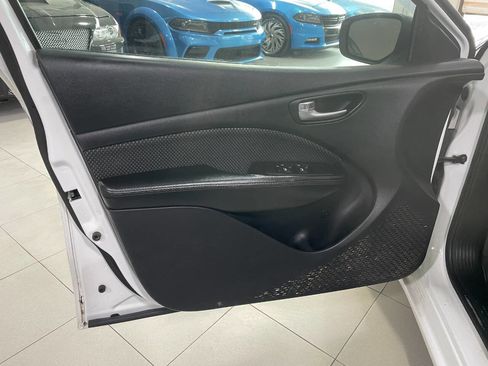 Used 2015 Dodge Dart SE image 12