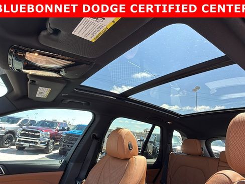Used 2024 BMW X5 xDrive40i w/ Premium Package AWD/4WD image 12