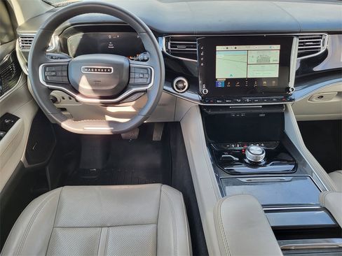 Used 2022 Jeep Wagoneer Series I image 13