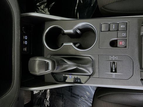 Used 2023 Toyota Highlander LE image 22