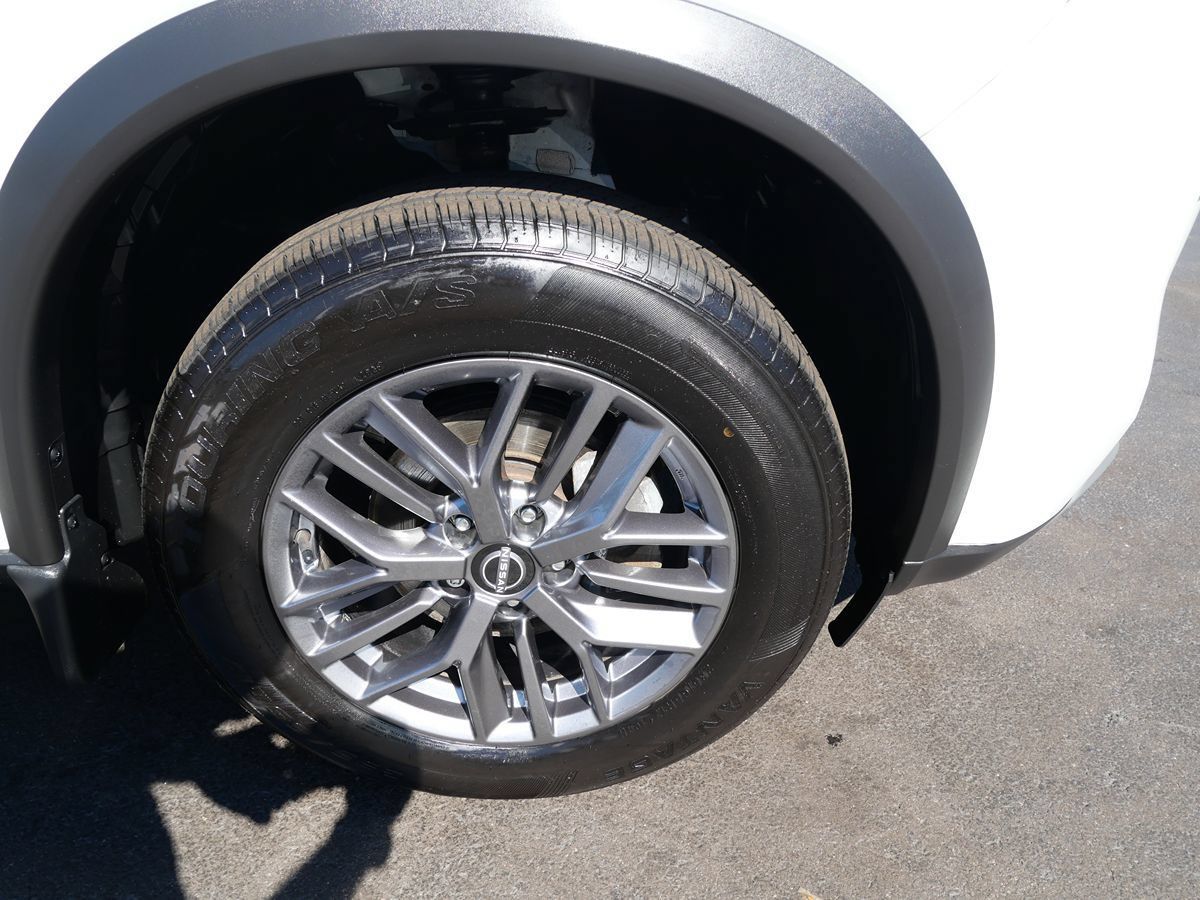 Used 2023 Nissan Rogue S AWD/4WD image 33