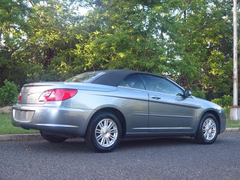 Used 2008 Chrysler Sebring Touring FWD image 4