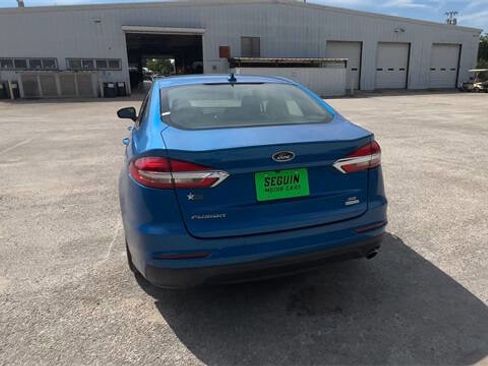 Used 2020 Ford Fusion SE image 7