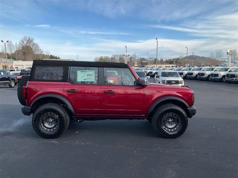 New 2025 Ford Bronco 4-Door w/ Sasquatch Package image 4