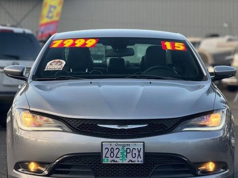 Used 2015 Chrysler 200 S FWD image 2