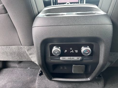 Used 2026 GMC Acadia Elevation FWD image 18
