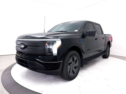 Used 2024 Ford F150 Lightning Flash AWD/4WD image 11