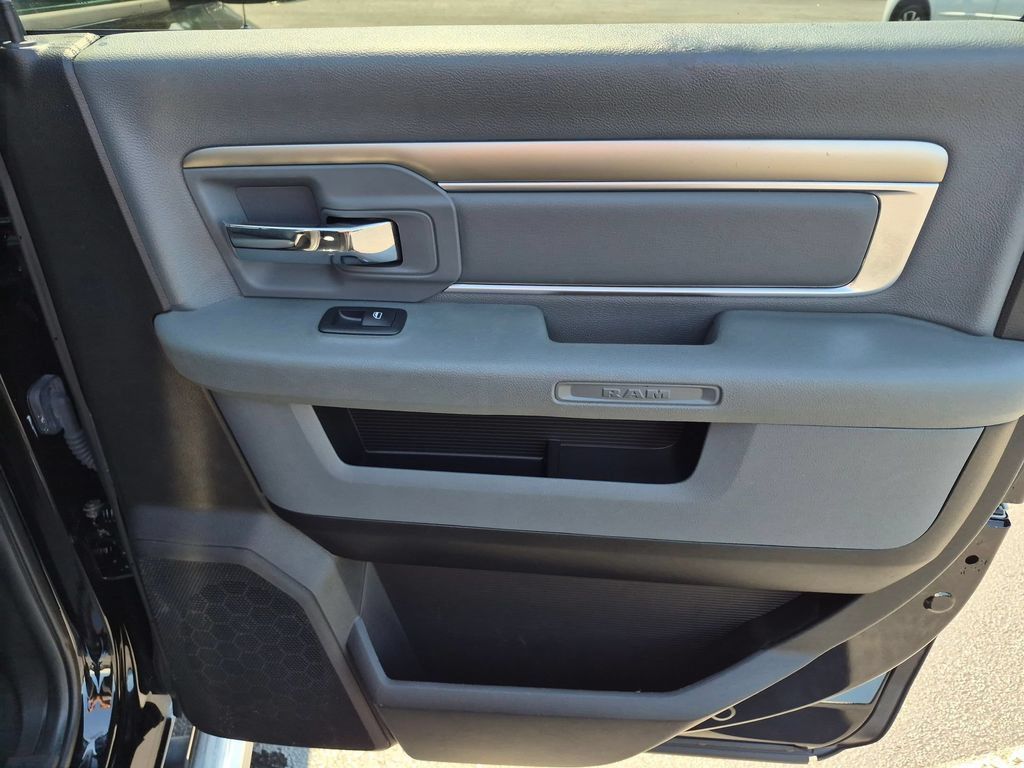 Used 2019 RAM 1500 Big Horn AWD/4WD image 29