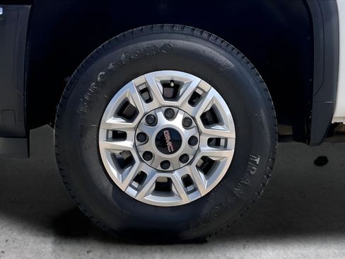 Used 2024 GMC Sierra 2500 SLE w/ SLE Value Package; AWD/4WD image 36