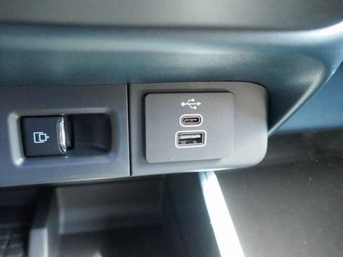 New 2025 Ford Maverick Lariat w/ Black Appearance Package image 18