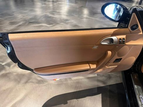 Used 2009 Porsche 911 Cabriolet image 10