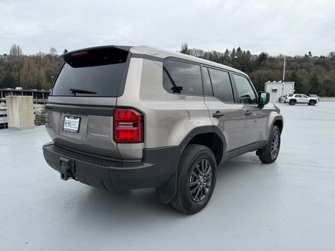 Certified 2024 Toyota Land Cruiser image 10