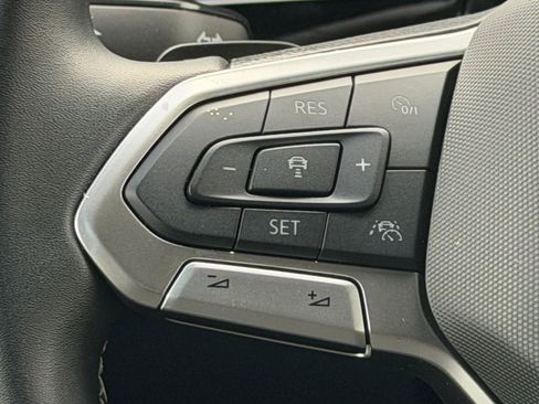 Certified 2026 Volkswagen Atlas Cross Sport SE image 17