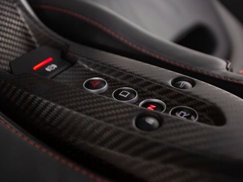 Used 2014 McLaren P1 image 24