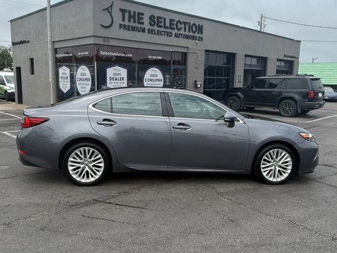 Used 2018 Lexus ES 350 w/ Luxury Package w/Wood Trim FWD image 19