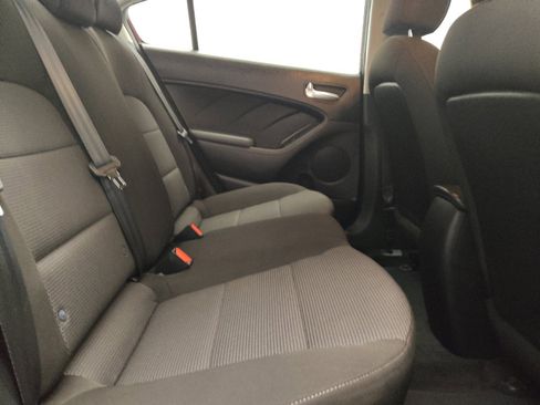 Used 2017 Kia Forte LX FWD image 19