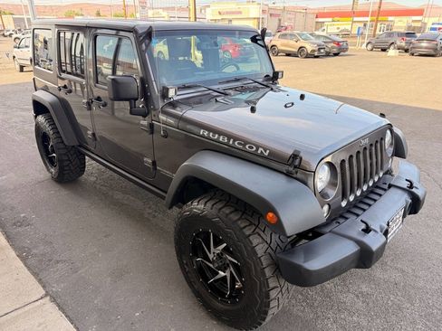 Used 2014 Jeep Wrangler Unlimited Rubicon w/ Connectivity Group AWD/4WD image 7