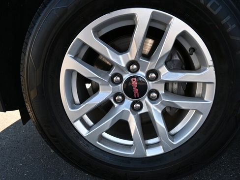 Used 2022 GMC Yukon SLE AWD/4WD image 14
